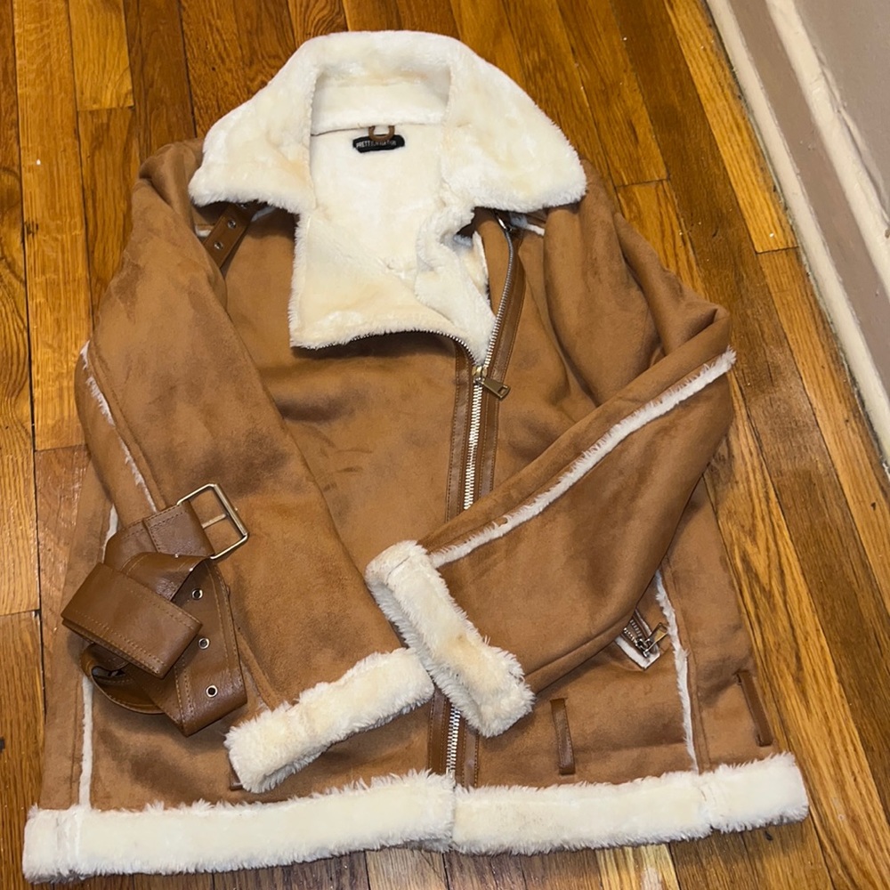 PrettyLittleThing Tan Suede Aviator